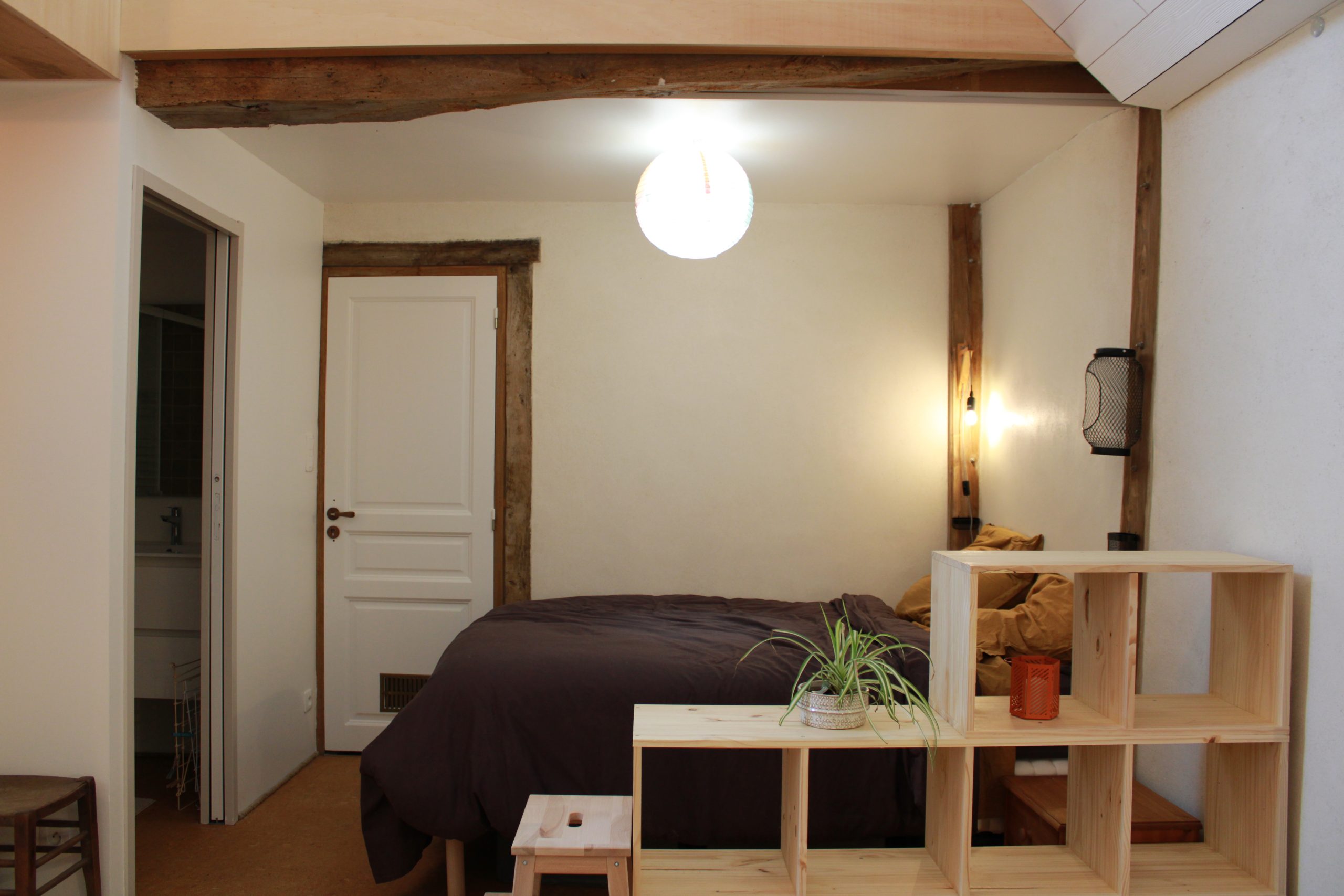 Photo - La Norre -chaux chanvre - poutre apparente -chambre - liège